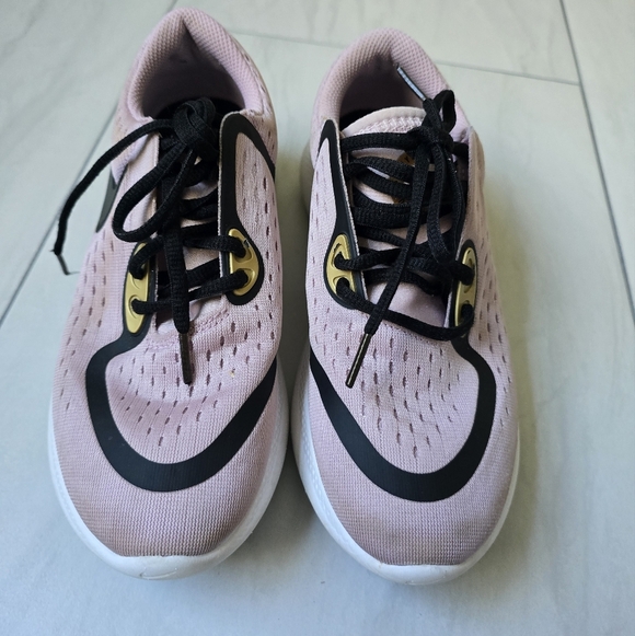 Nike Women's Pink and Black Sneakers Size 5.5 - Picture 3 of 10